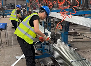 Tometal product packing